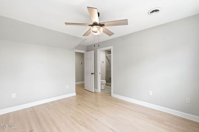 9 Thunder Bay Drive, Gray, TN 37615