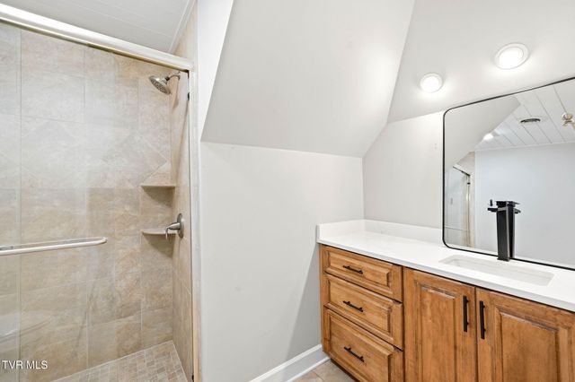 9 Thunder Bay Drive, Gray, TN 37615