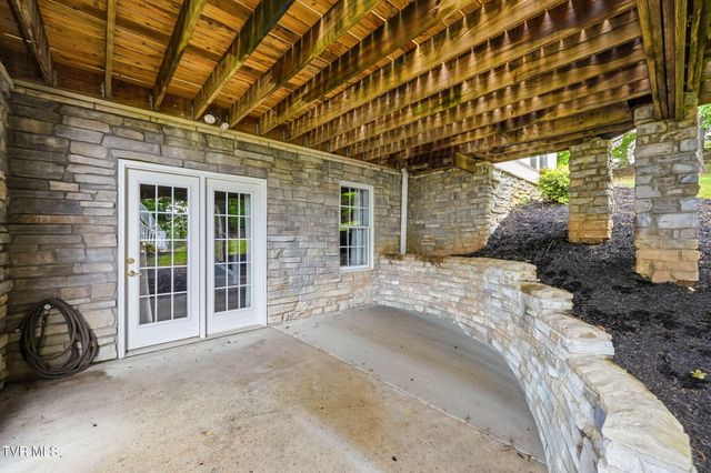 9 Thunder Bay Drive, Gray, TN 37615