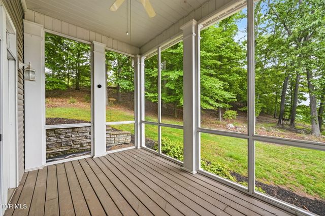9 Thunder Bay Drive, Gray, TN 37615