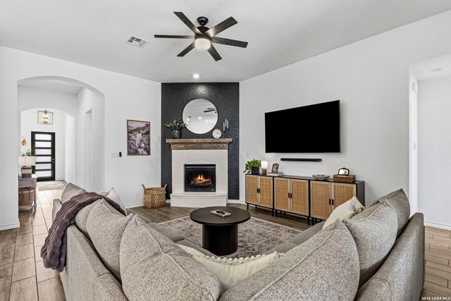 1629 Craftsman, New Braunfels, TX 78132