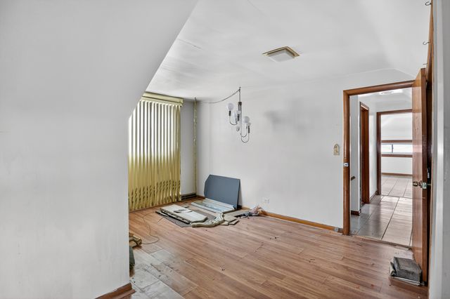 8330 S Essex Avenue, Chicago, IL 60617