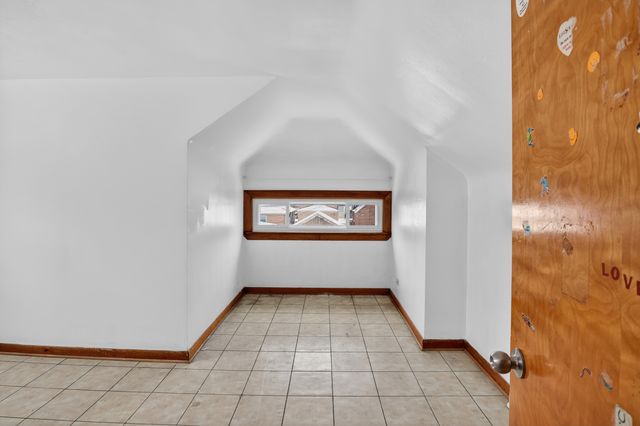 8330 S Essex Avenue, Chicago, IL 60617