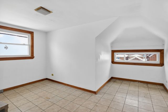 8330 S Essex Avenue, Chicago, IL 60617