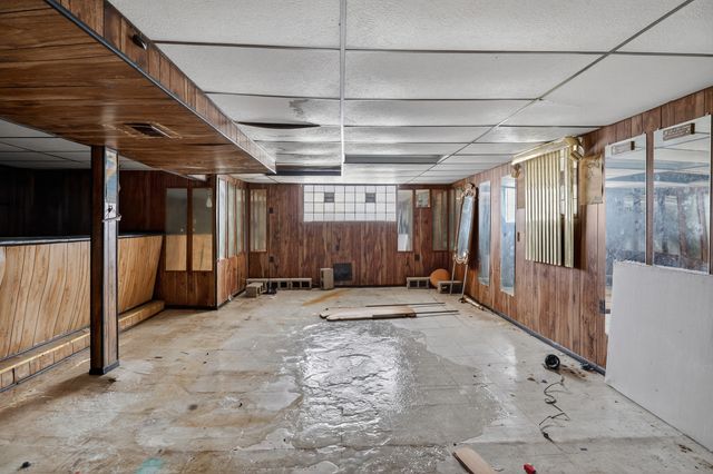 8330 S Essex Avenue, Chicago, IL 60617