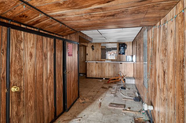 8330 S Essex Avenue, Chicago, IL 60617