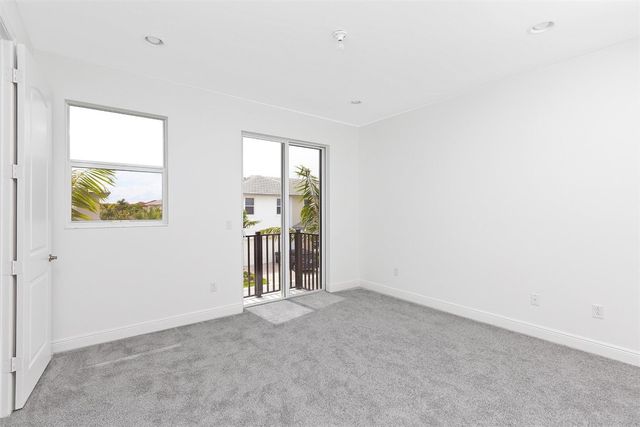 6937 Pines Circle 17, Coconut Creek, FL 33073