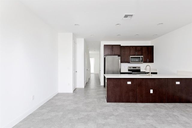 6937 Pines Circle 17, Coconut Creek, FL 33073