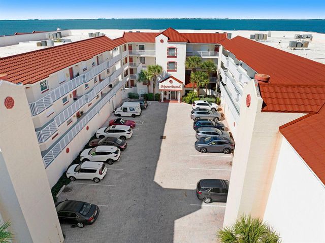 3360 S Atlantic Avenue 304, Cocoa Beach, FL 32931