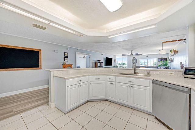3360 S Atlantic Avenue 304, Cocoa Beach, FL 32931