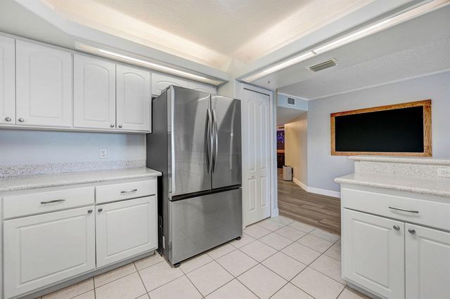 3360 S Atlantic Avenue 304, Cocoa Beach, FL 32931