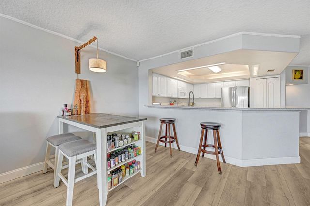 3360 S Atlantic Avenue 304, Cocoa Beach, FL 32931
