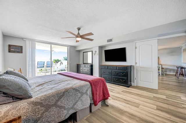 3360 S Atlantic Avenue 304, Cocoa Beach, FL 32931