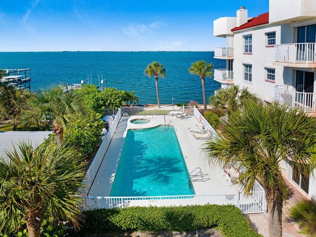 3360 S Atlantic Avenue 304, Cocoa Beach, FL 32931