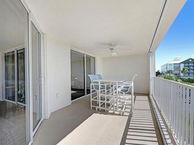 3360 S Atlantic Avenue 304, Cocoa Beach, FL 32931