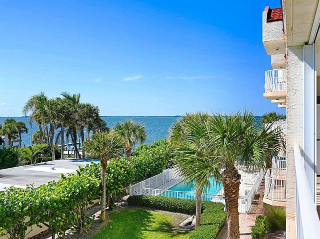 3360 S Atlantic Avenue 304, Cocoa Beach, FL 32931