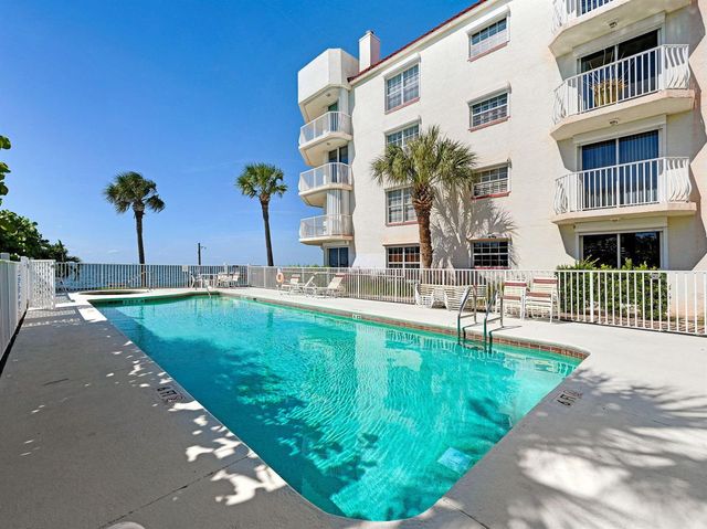 3360 S Atlantic Avenue 304, Cocoa Beach, FL 32931