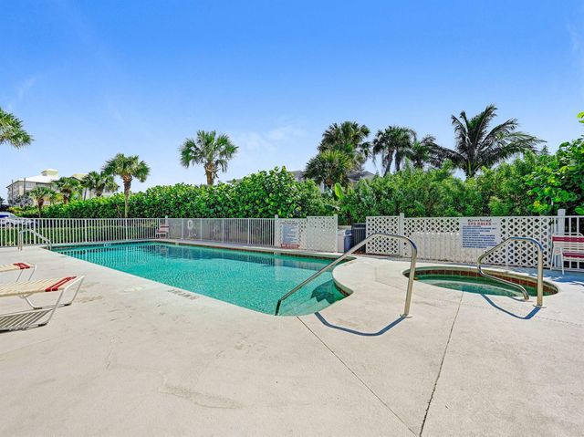 3360 S Atlantic Avenue 304, Cocoa Beach, FL 32931