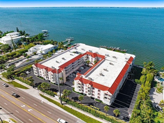 3360 S Atlantic Avenue 304, Cocoa Beach, FL 32931