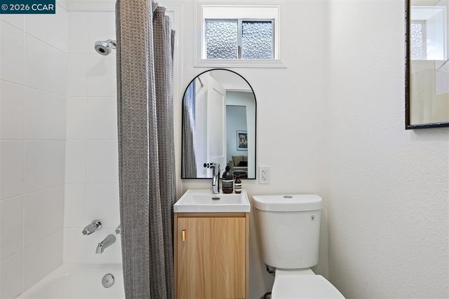 2703 Mathews St, Berkeley, CA 94702
