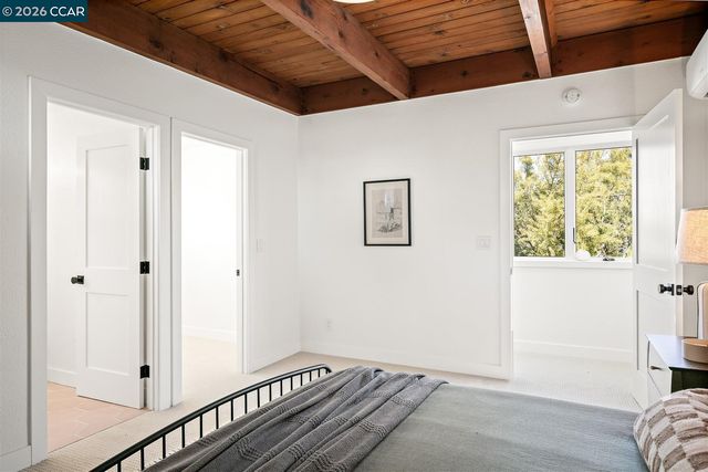 2703 Mathews St, Berkeley, CA 94702