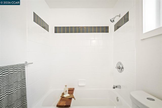 2703 Mathews St, Berkeley, CA 94702