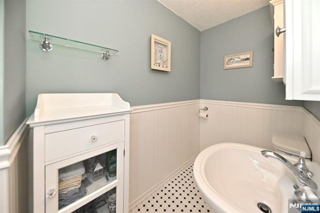 736 Boyd Road, Paramus, NJ 07652