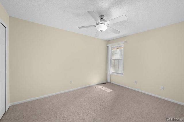 4911 Oak Hill Drive 3, Waterford, MI 48329