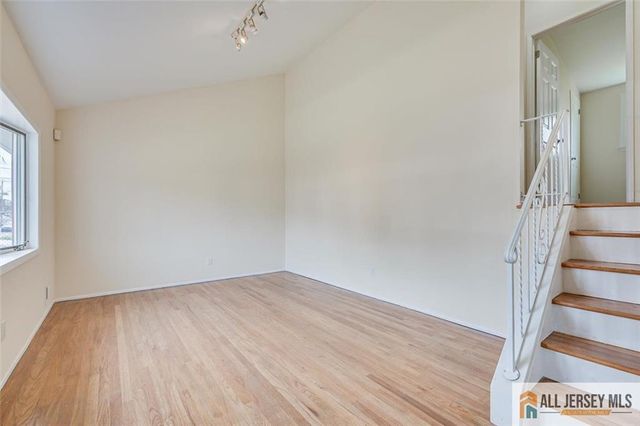 42 Hyde Avenue, Iselin, NJ 08830