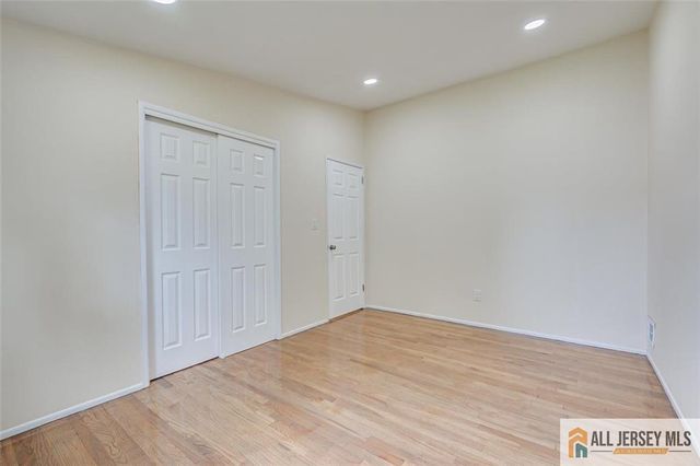 42 Hyde Avenue, Iselin, NJ 08830