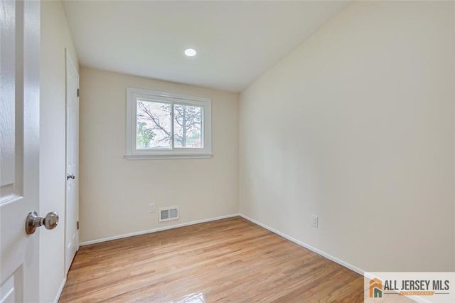 42 Hyde Avenue, Iselin, NJ 08830