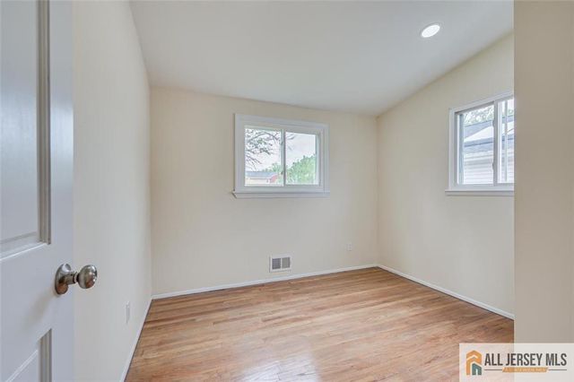 42 Hyde Avenue, Iselin, NJ 08830
