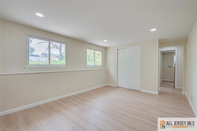 42 Hyde Avenue, Iselin, NJ 08830