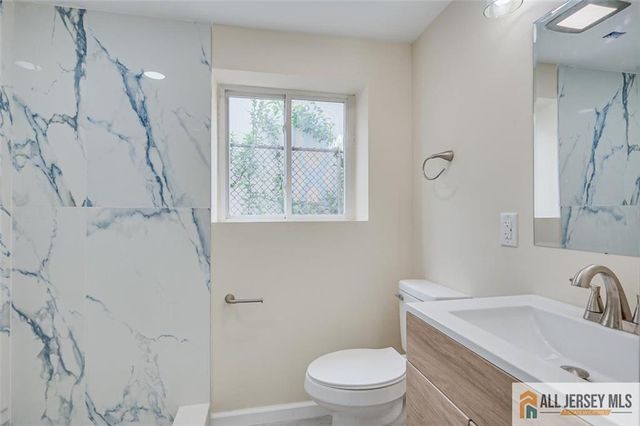 42 Hyde Avenue, Iselin, NJ 08830