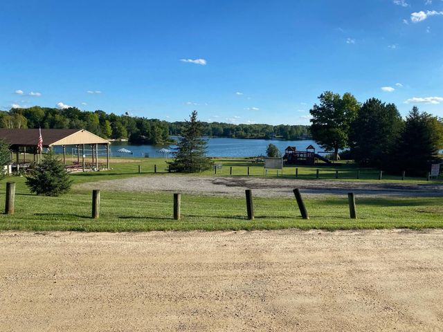 Cowlitz Cove, Evart, MI 49631