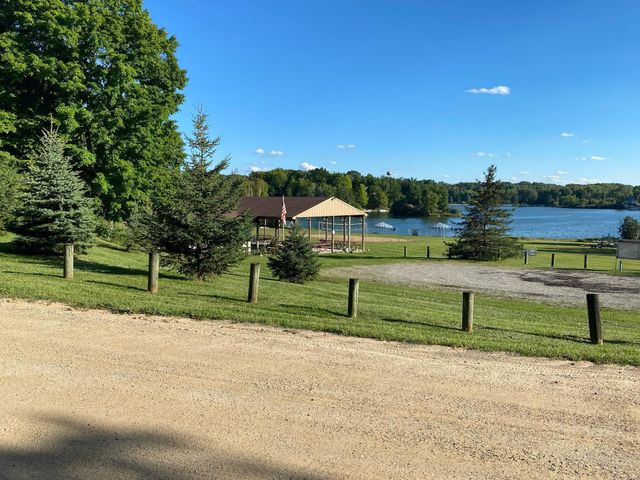 Cowlitz Cove, Evart, MI 49631