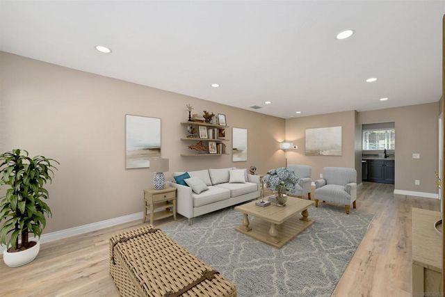 4758 Westridge Dr, Oceanside, CA 92056