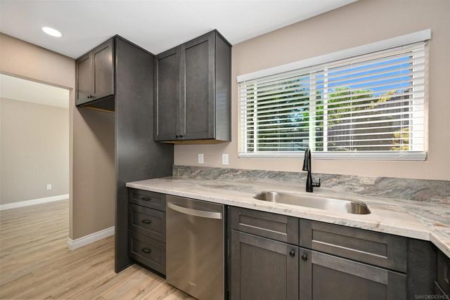 4758 Westridge Dr, Oceanside, CA 92056