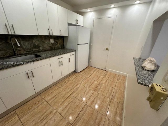 1470 NE 125th Ter 412, North Miami, FL 33161