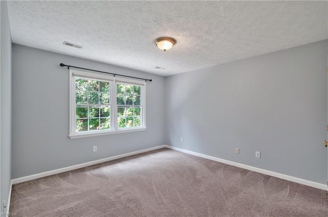102 Melvins End ST, Yorktown, VA 23693