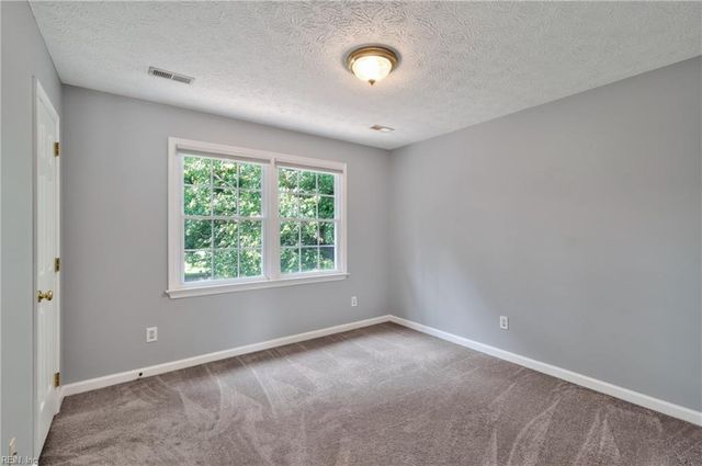 102 Melvins End ST, Yorktown, VA 23693