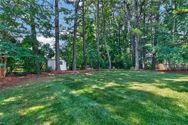 102 Melvins End ST, Yorktown, VA 23693
