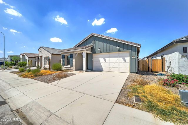 7926 W FRIER Drive, Glendale, AZ 85303