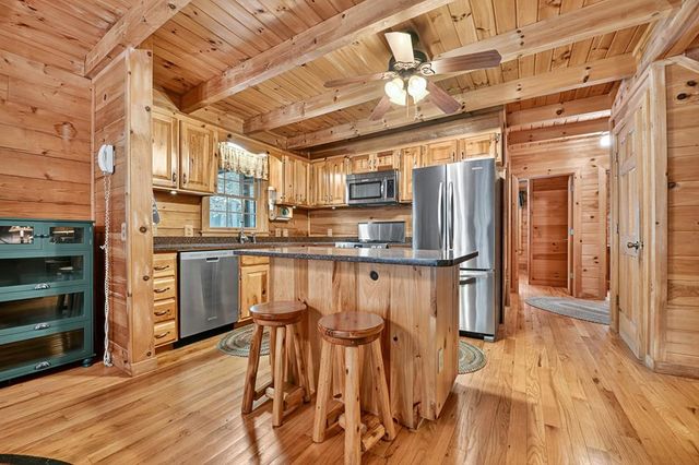 1048 Laurel Trail, Ellijay, GA 30536