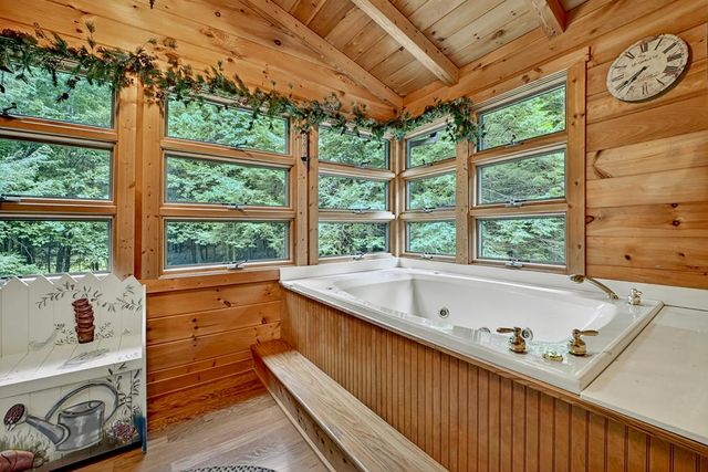 1048 Laurel Trail, Ellijay, GA 30536