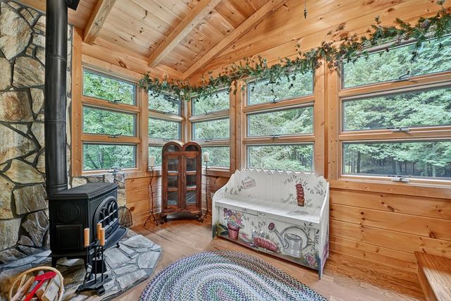 1048 Laurel Trail, Ellijay, GA 30536