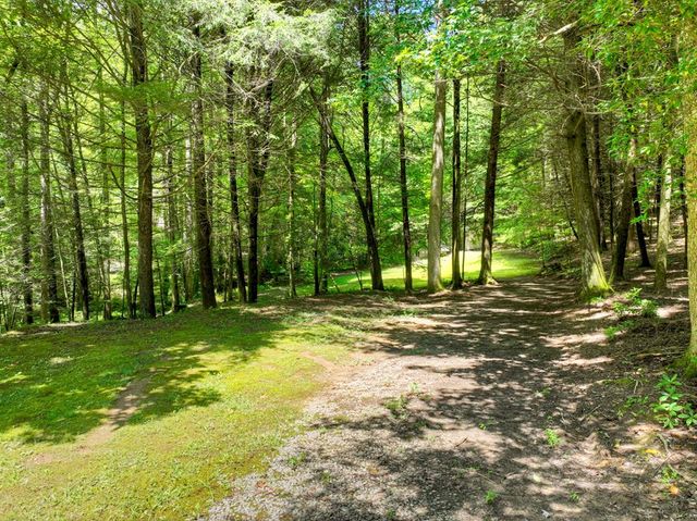 1048 Laurel Trail, Ellijay, GA 30536