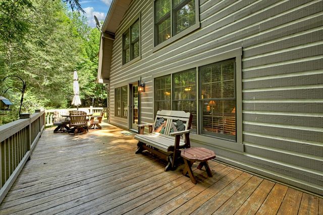 1048 Laurel Trail, Ellijay, GA 30536