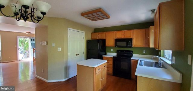 2036 STARGRASS CT, Woodbridge, VA 22192