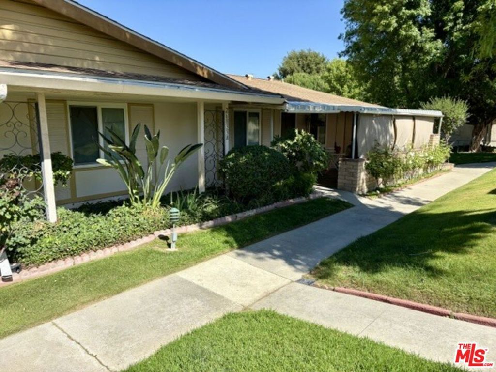Image 1 of property listing at 26833 Avenue Of The Oaks A, Newhall, CA 91321